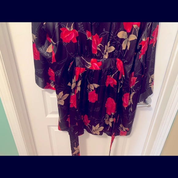 VS matching slip and robe - Picture 9 of 9